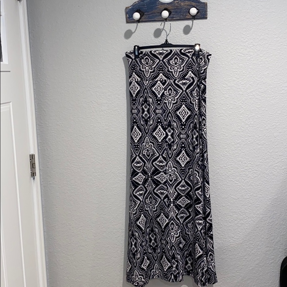 Long maxi skirt